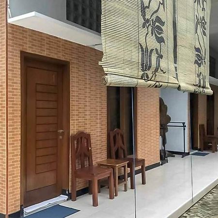 Malang Hill Syariah Redpartner Hotel Exterior foto