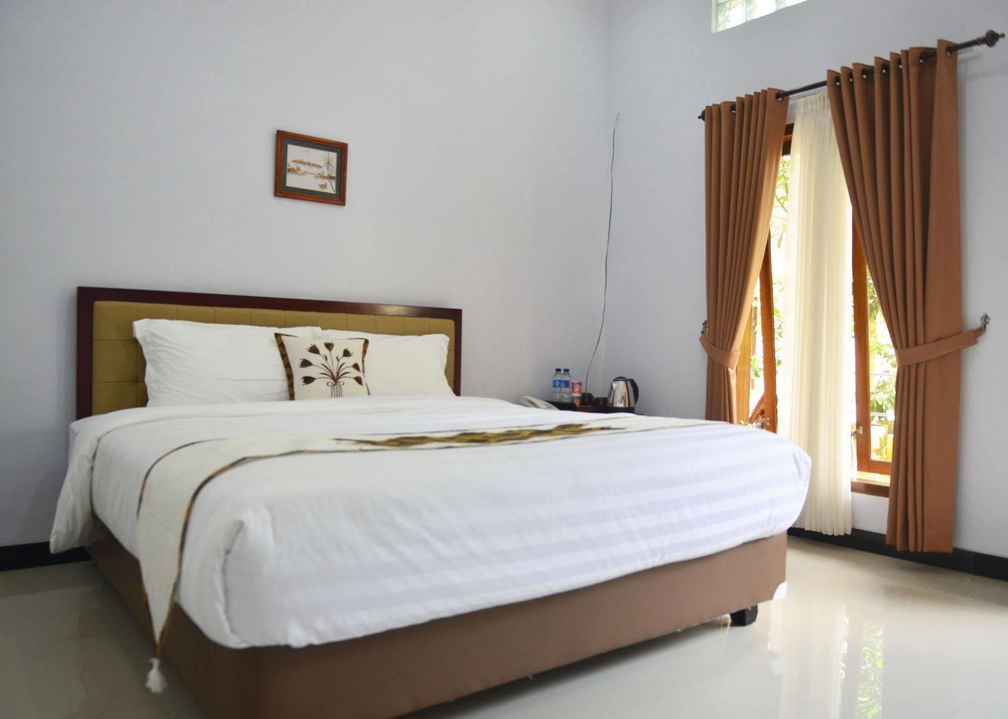 Malang Hill Syariah Redpartner Hotel Exterior foto