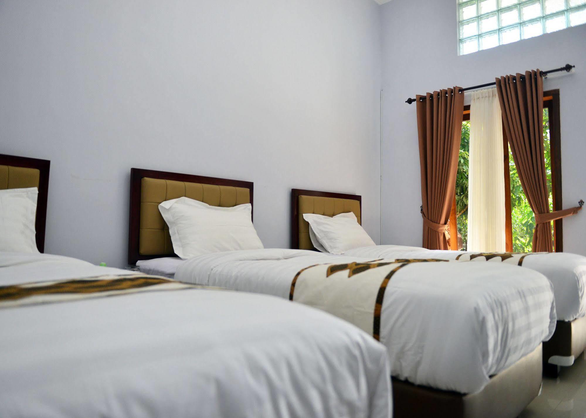 Malang Hill Syariah Redpartner Hotel Exterior foto