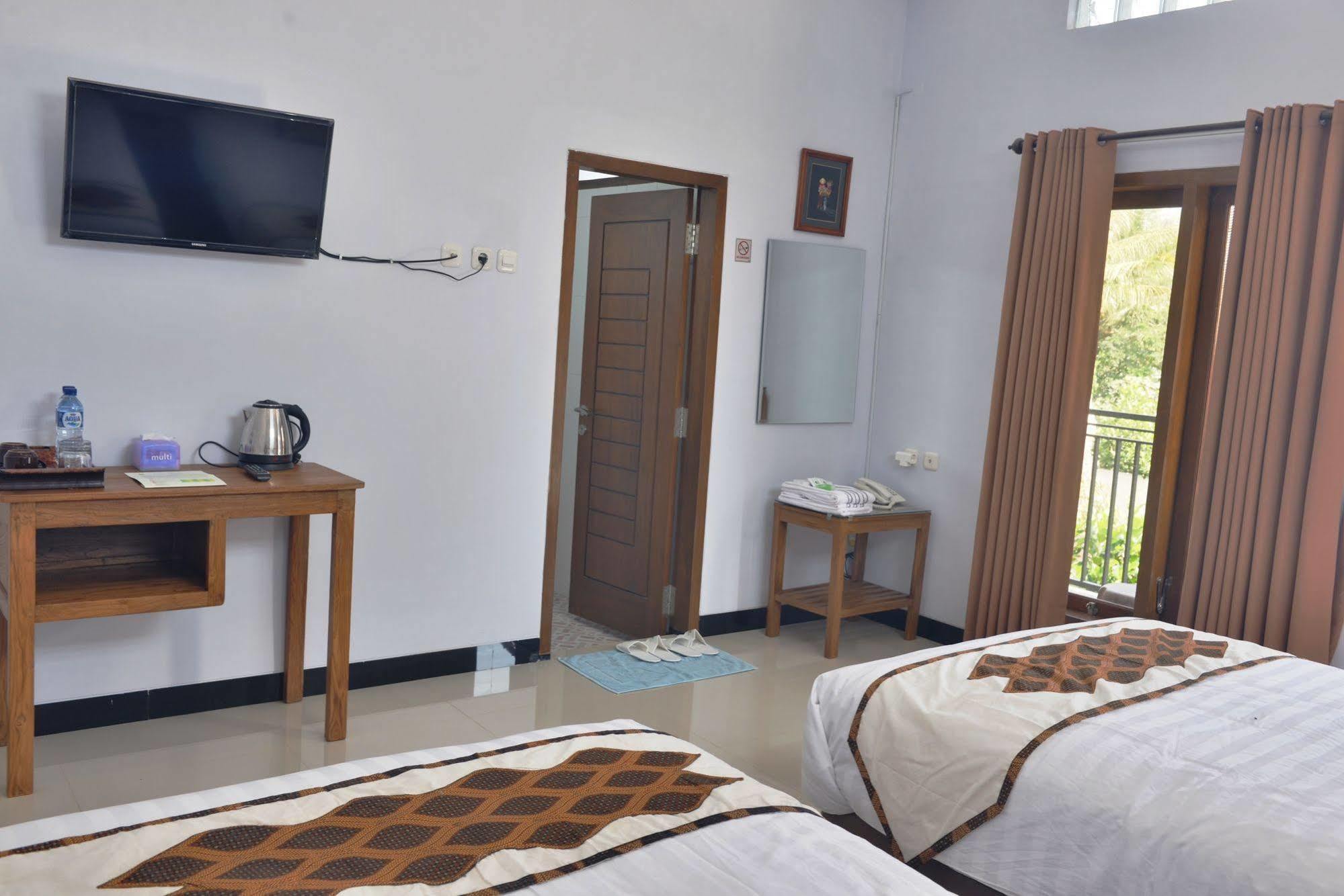 Malang Hill Syariah Redpartner Hotel Exterior foto