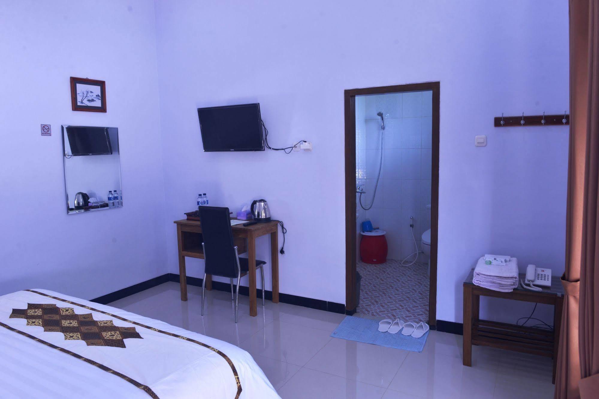 Malang Hill Syariah Redpartner Hotel Exterior foto